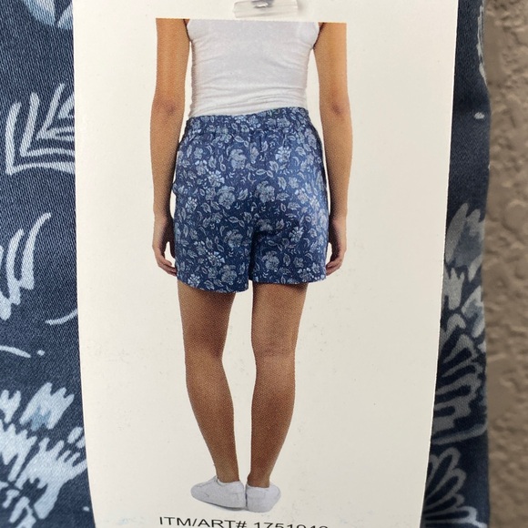 Jachs Navy Floral Shorts/Large - Picture 3 of 5